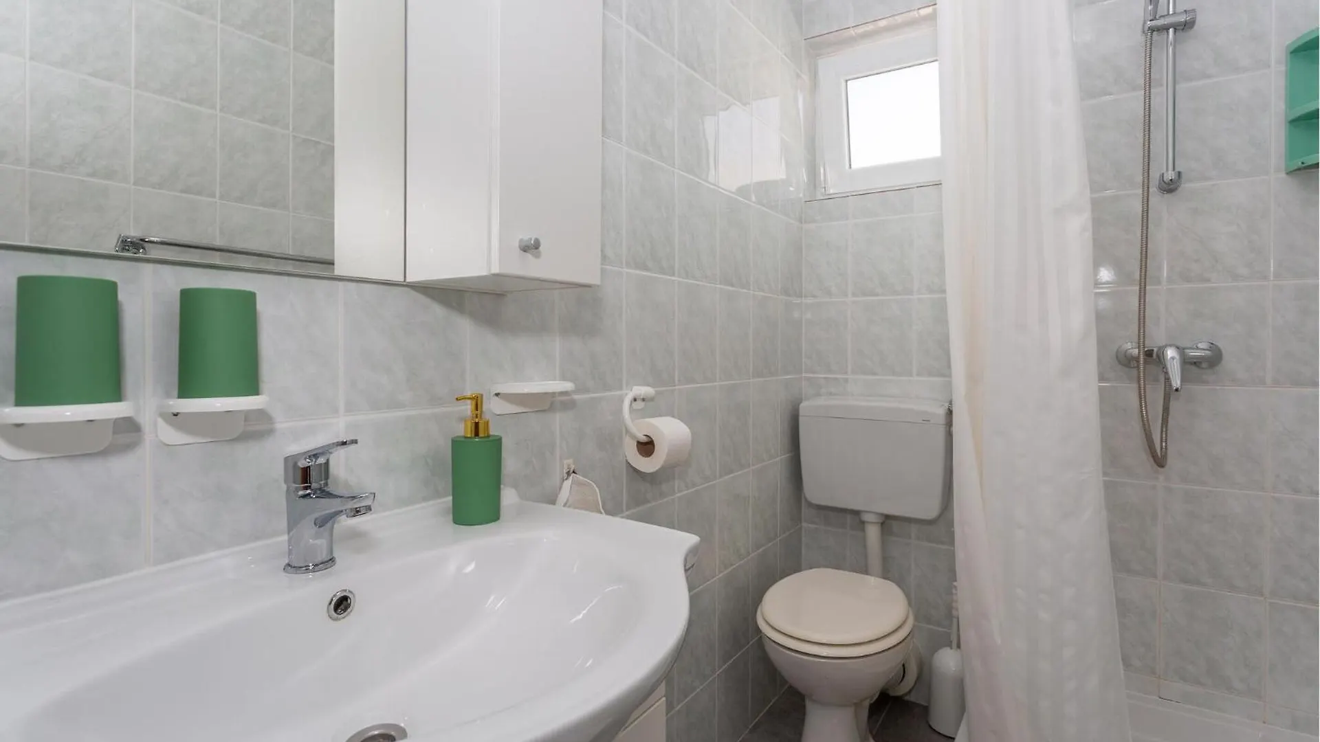 Cozy Apartment In Banjol With Wi-Fi